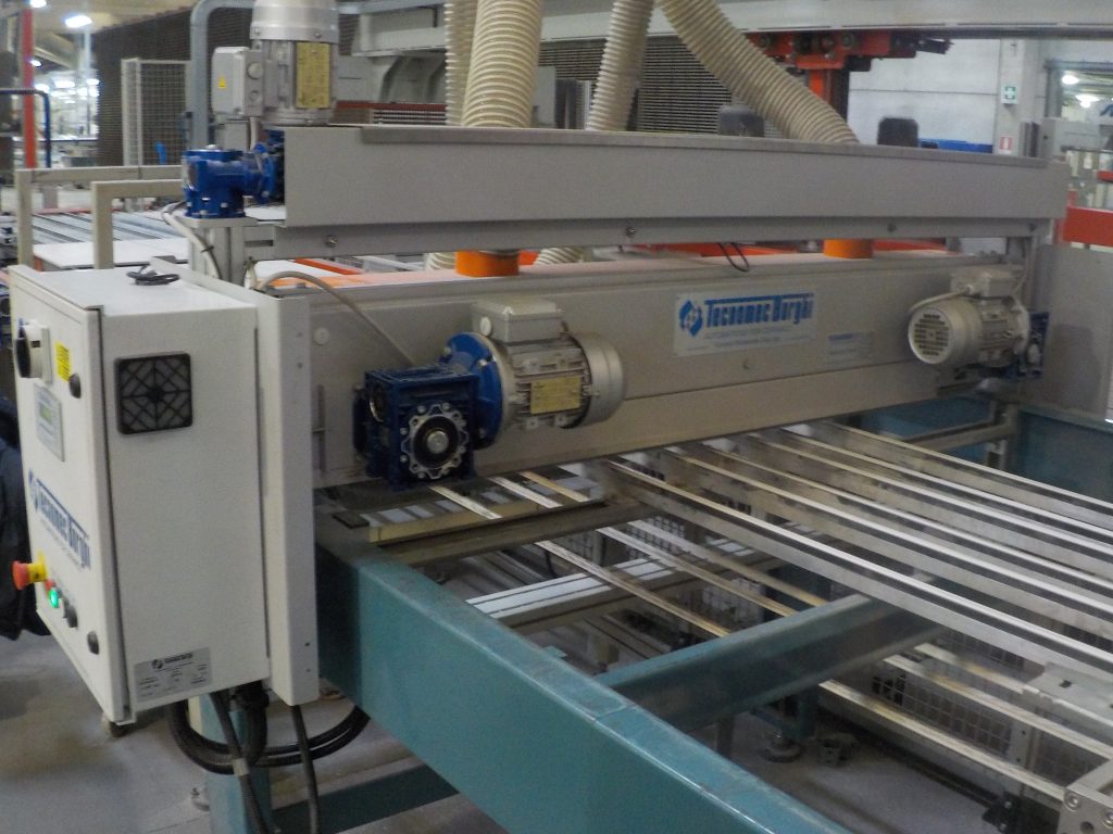 Tecnomec_Borghi_SPTCA-Spazzola-tangenziale-cinghie-automatica_1
